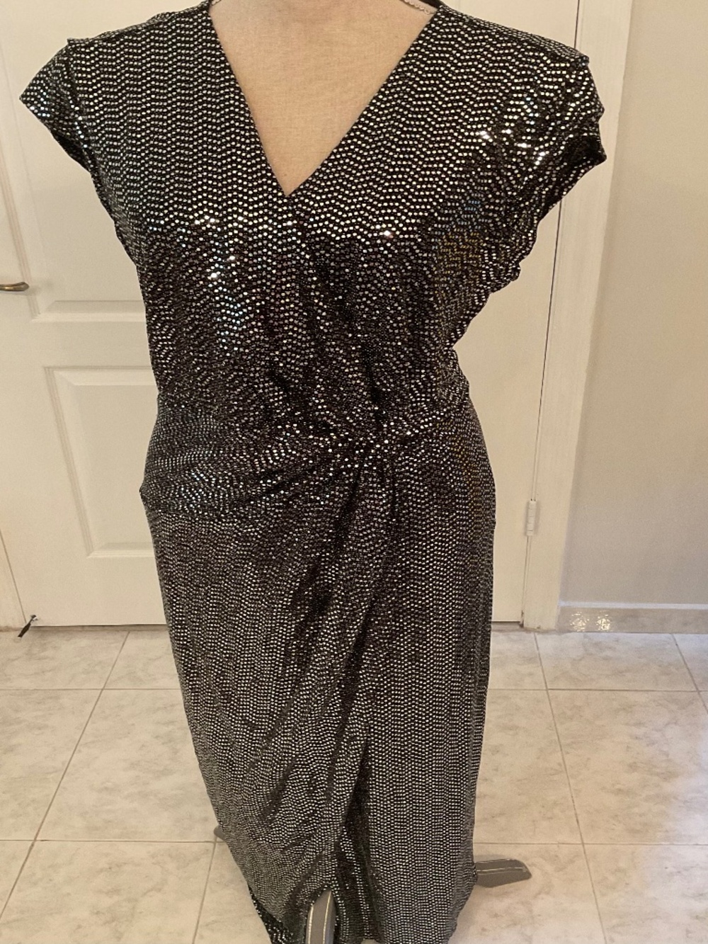 JM Studio by John Meyer Silver Shiny Maxi Dress Sleeveless V-NECK Size 18W